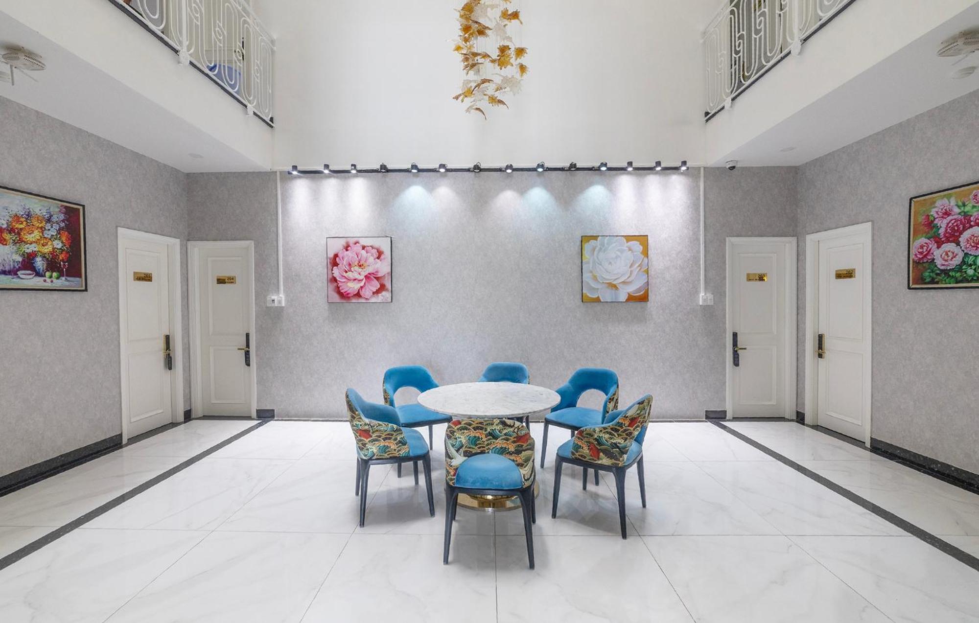 Tiffany Hotel & Restaurant 潘切 外观 照片