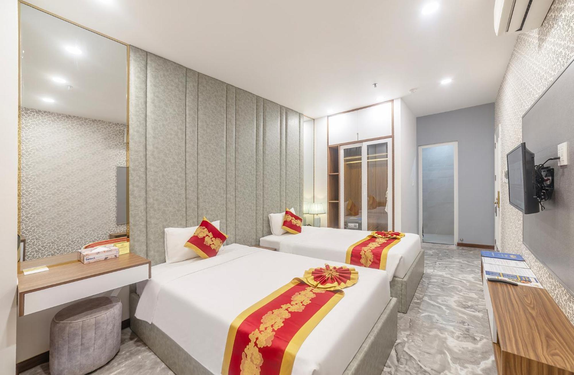 Tiffany Hotel & Restaurant 潘切 外观 照片